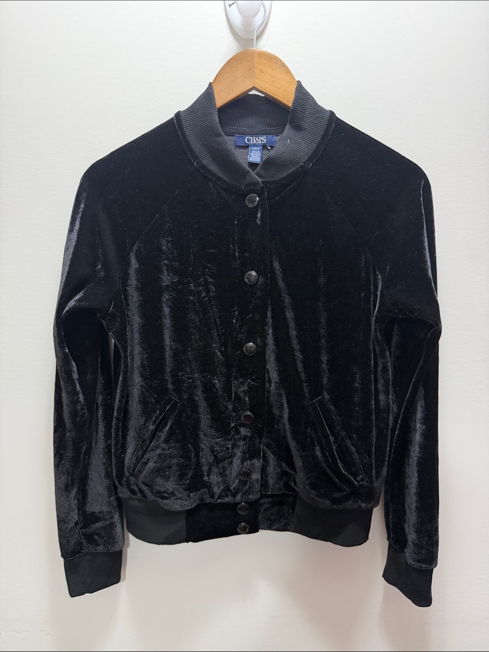 Chaps Women’s Black Velvet Bomber Jacket Size Small 22x21